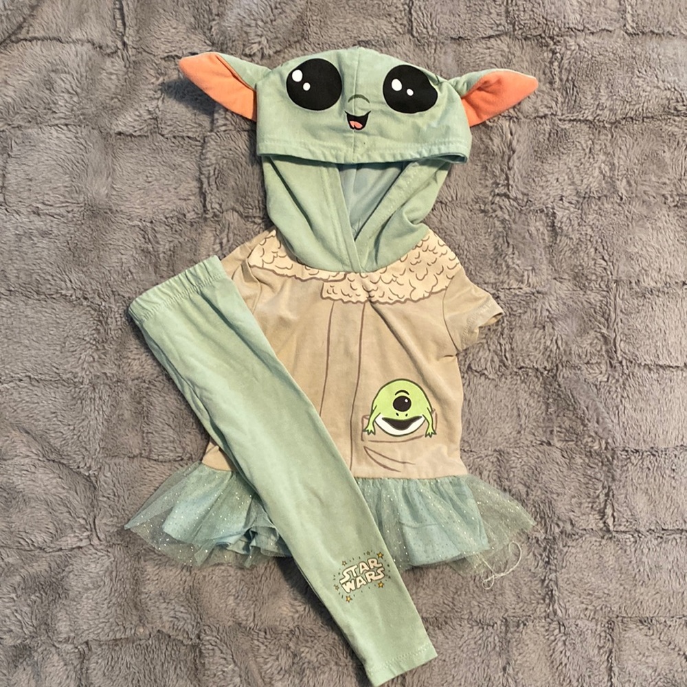 Baby Yoda Outfit